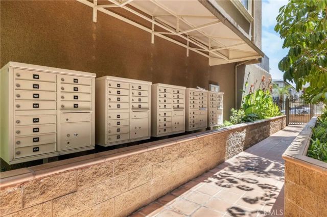 917 S New Hampshire 215, Los Angeles, CA 90006