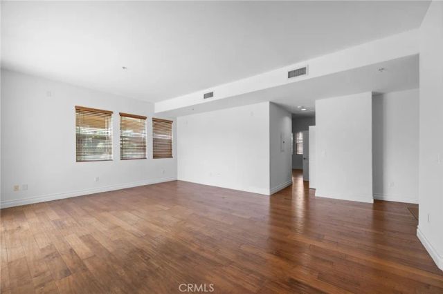 917 S New Hampshire 215, Los Angeles, CA 90006
