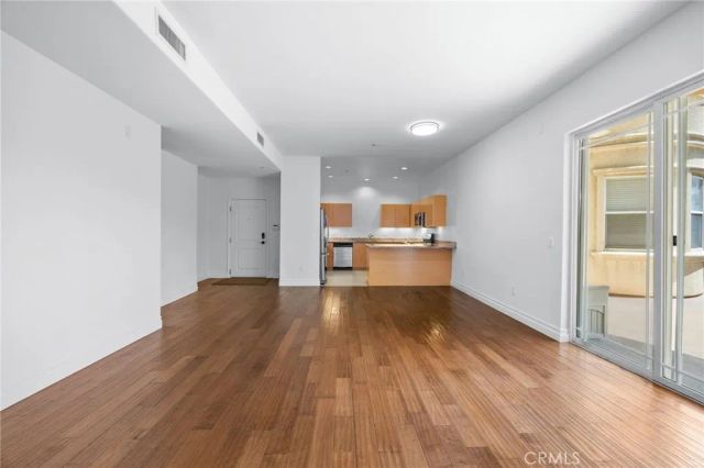 917 S New Hampshire 215, Los Angeles, CA 90006