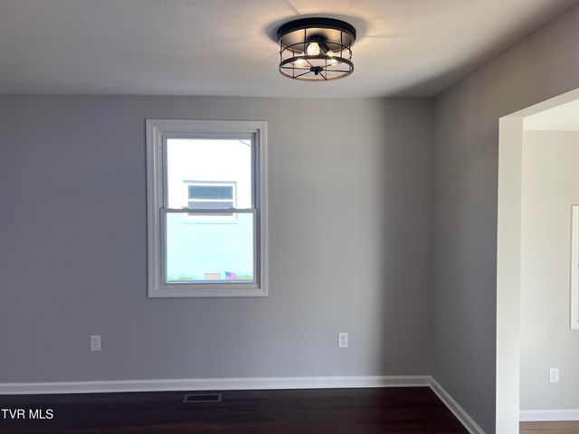 1829 Kenwood Road, Kingsport, TN 37664