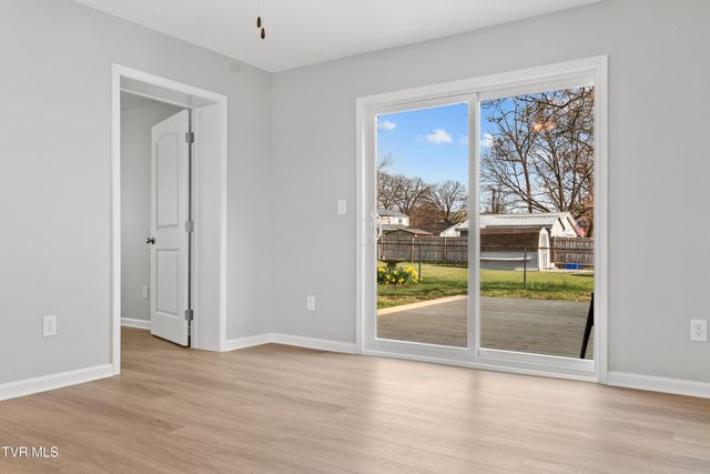 1829 Kenwood Road, Kingsport, TN 37664