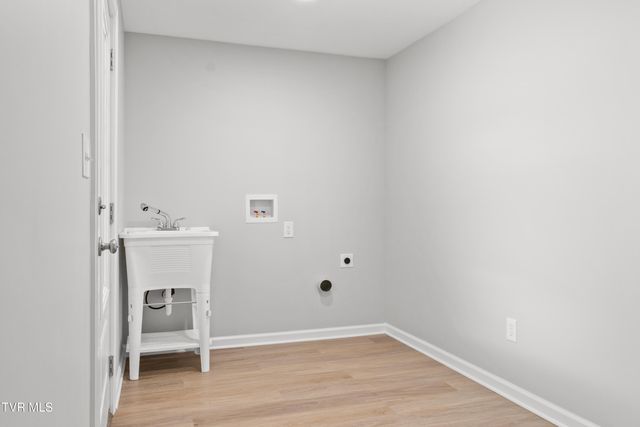 1829 Kenwood Road, Kingsport, TN 37664