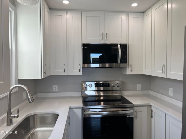 1829 Kenwood Road, Kingsport, TN 37664