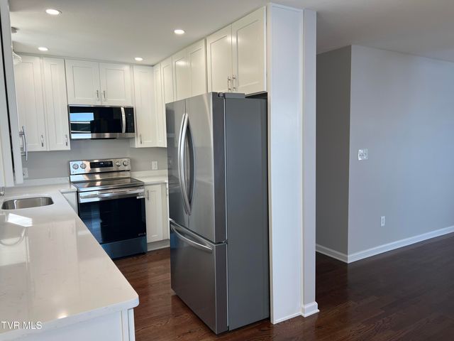 1829 Kenwood Road, Kingsport, TN 37664