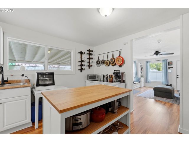 2615 Se 84TH Pl, Portland, OR 97266