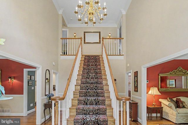 1 LAKECREST CT, Towson, MD 21286
