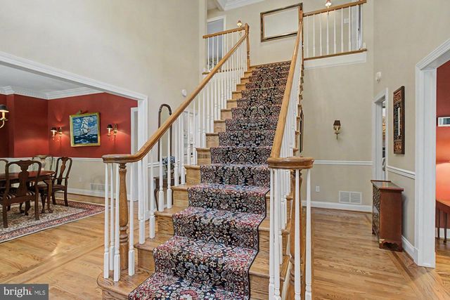 1 LAKECREST CT, Towson, MD 21286