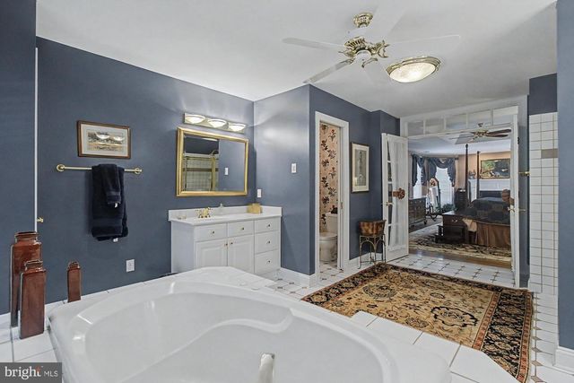 1 LAKECREST CT, Towson, MD 21286
