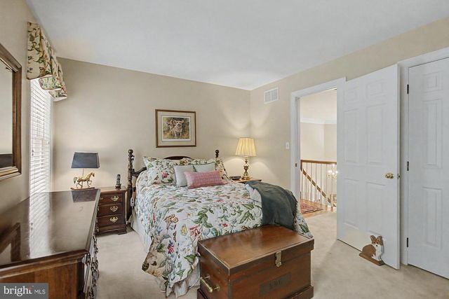 1 LAKECREST CT, Towson, MD 21286