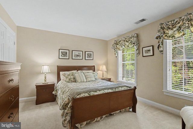 1 LAKECREST CT, Towson, MD 21286