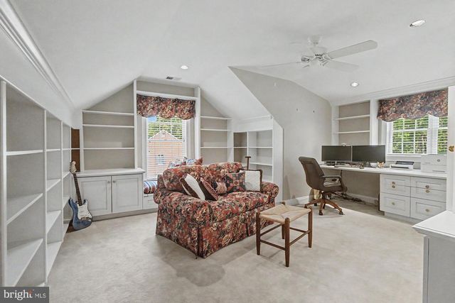 1 LAKECREST CT, Towson, MD 21286