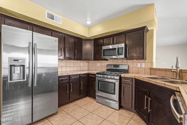 409 EMERALD BLUFF Drive, Horizon City, TX 79928