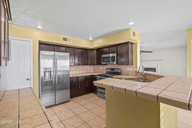 409 EMERALD BLUFF Drive, Horizon City, TX 79928