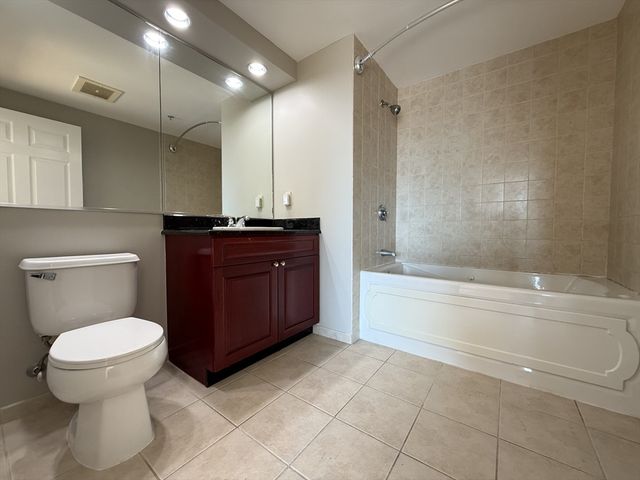 1 Nassau 1705, Boston, MA 02111