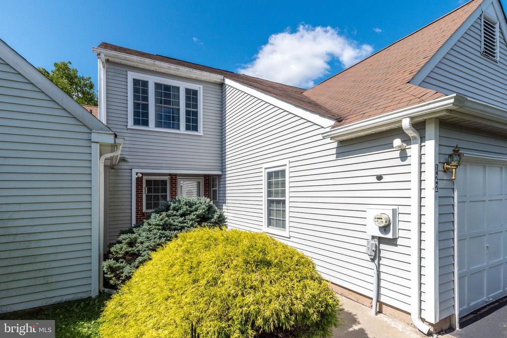122 WIGTON CIR, PERKASIE, PA 18944 — photo 2
