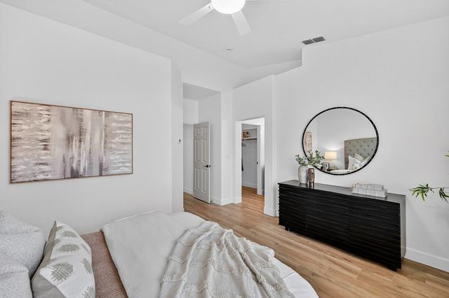 115 McNamee Dr, Folsom, CA 95630