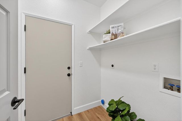 115 McNamee Dr, Folsom, CA 95630