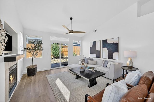 115 McNamee Dr, Folsom, CA 95630