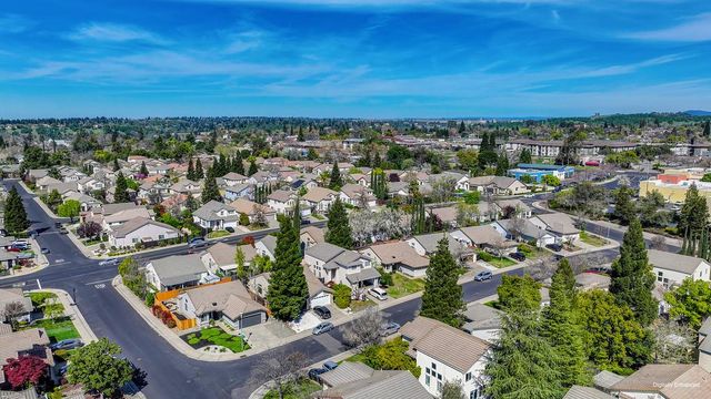 115 McNamee Dr, Folsom, CA 95630