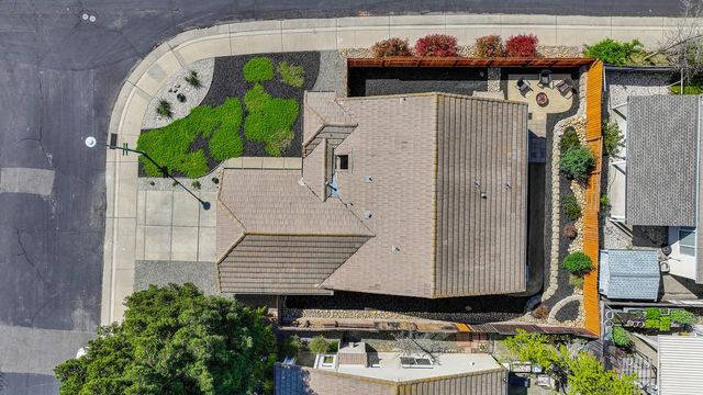 115 McNamee Dr, Folsom, CA 95630