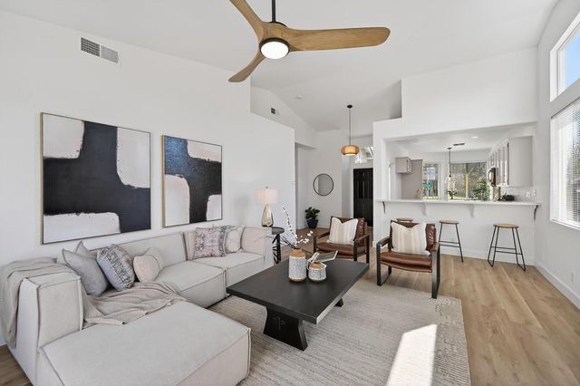 115 McNamee Dr, Folsom, CA 95630