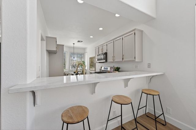 115 McNamee Dr, Folsom, CA 95630