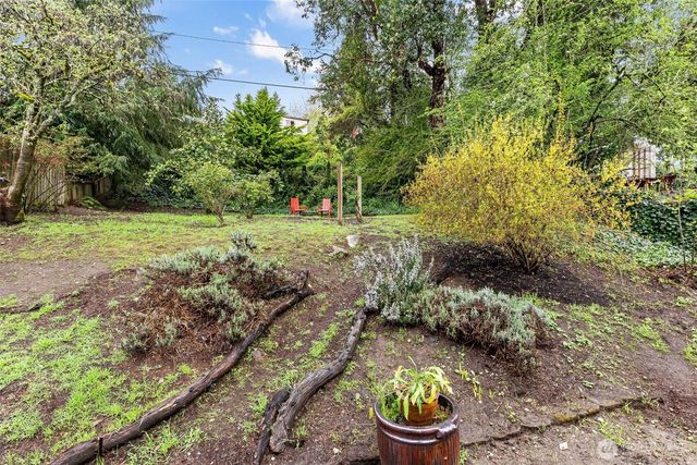 9911 31St Avenue SW, Seattle, WA 98126