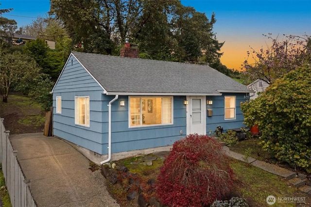 9911 31St Avenue SW, Seattle, WA 98126
