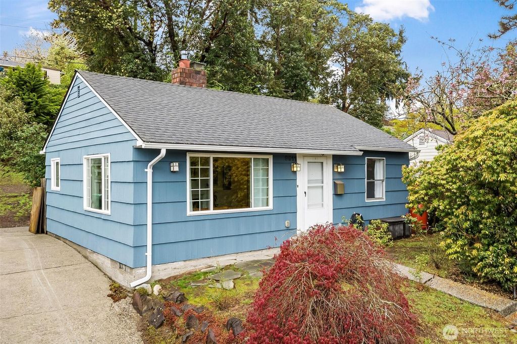9911 31St Avenue SW, Seattle, WA 98126