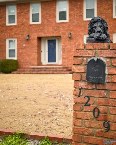 1209 Regency Blvd, Decatur, AL 35601