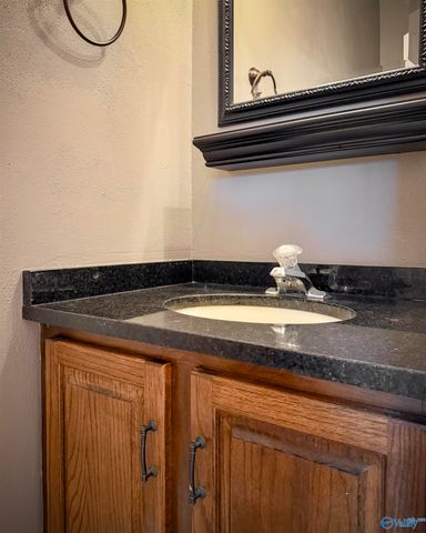 1209 Regency Blvd, Decatur, AL 35601