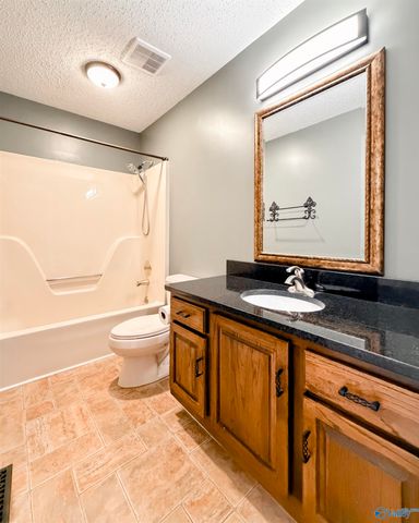 1209 Regency Blvd, Decatur, AL 35601