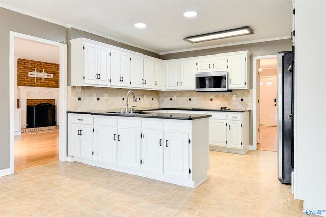 1209 Regency Blvd, Decatur, AL 35601