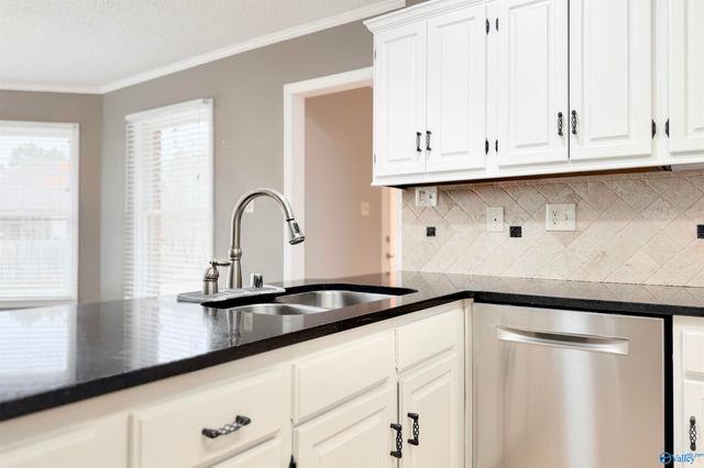 1209 Regency Blvd, Decatur, AL 35601