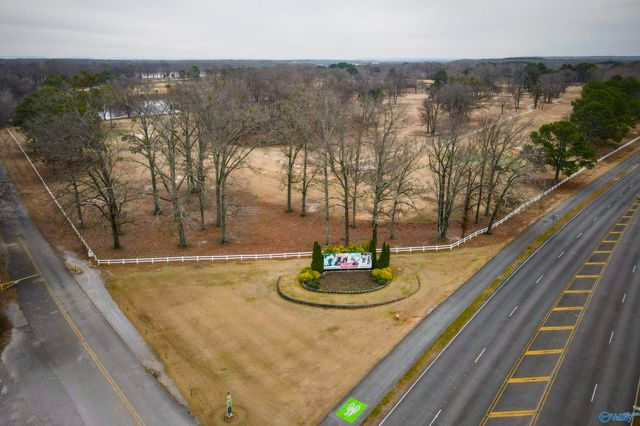 1209 Regency Blvd, Decatur, AL 35601