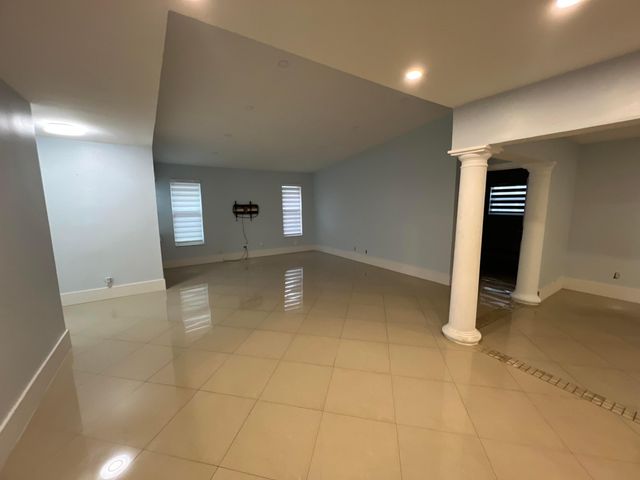 115 SW 34th Avenue, Deerfield Beach, FL 33442