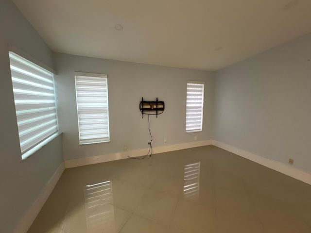 115 SW 34th Avenue, Deerfield Beach, FL 33442