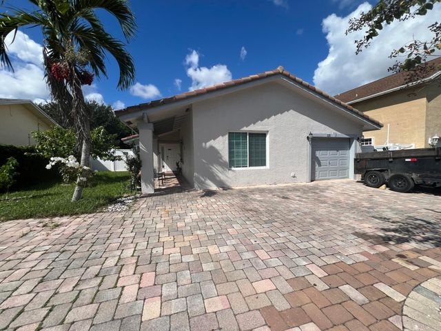 115 SW 34th Avenue, Deerfield Beach, FL 33442