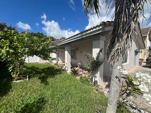 115 SW 34th Avenue, Deerfield Beach, FL 33442