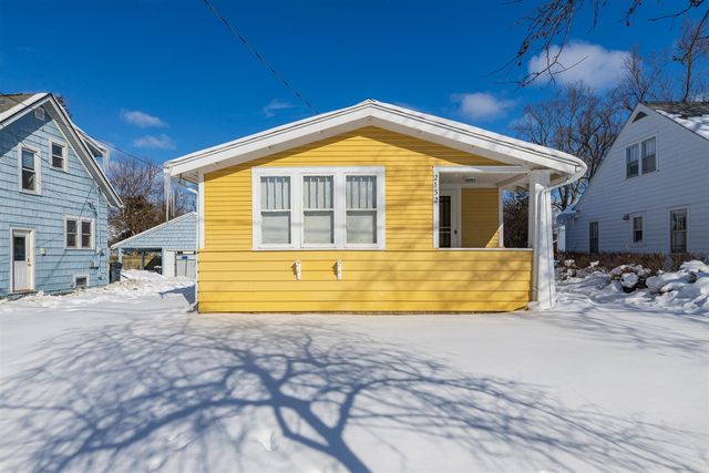 2132 Amherst Avenue, Kalamazoo, MI 49008