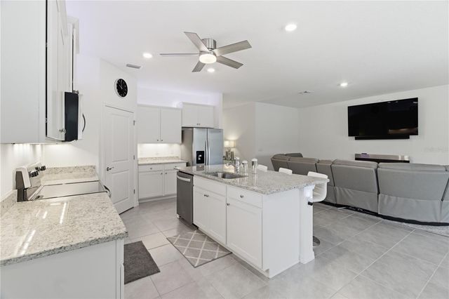 3827 MOSSY LIMB COURT, Palmetto, FL 34221