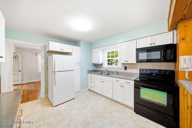 4003 Carol Rd, Louisville, KY 40218