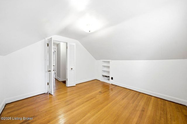 4003 Carol Rd, Louisville, KY 40218