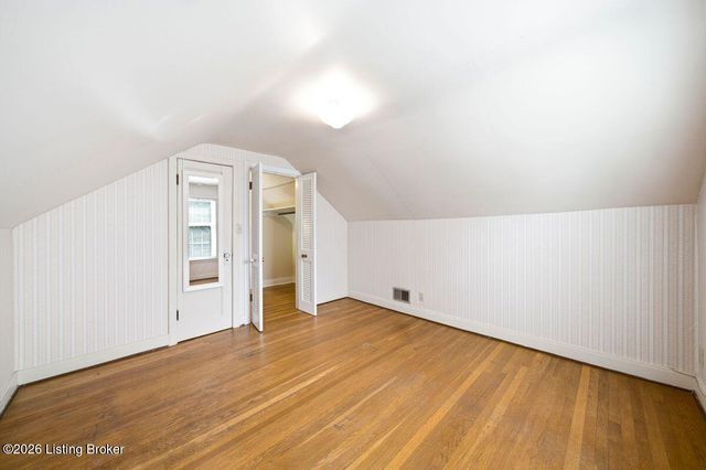 4003 Carol Rd, Louisville, KY 40218