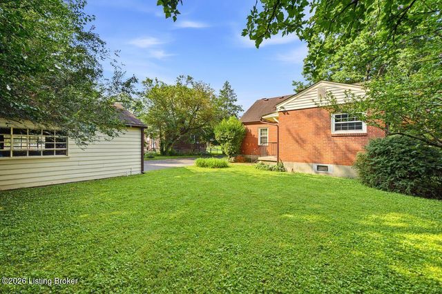 4003 Carol Rd, Louisville, KY 40218