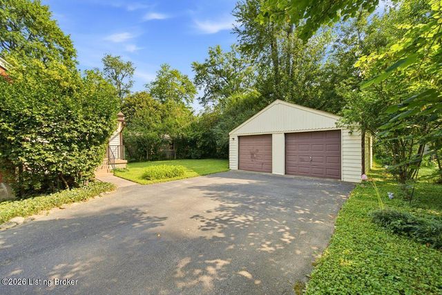 4003 Carol Rd, Louisville, KY 40218