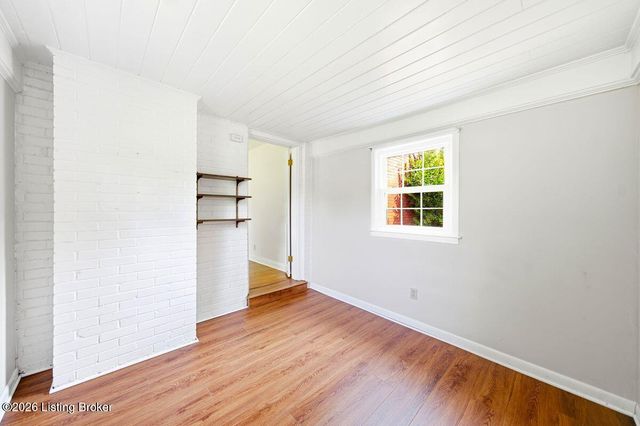 4003 Carol Rd, Louisville, KY 40218