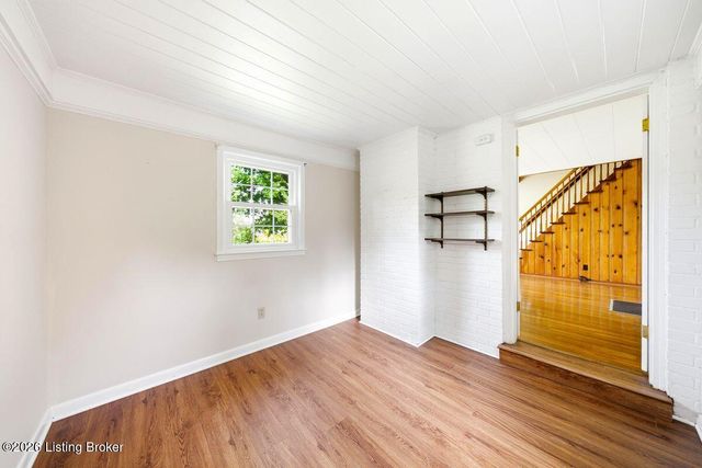 4003 Carol Rd, Louisville, KY 40218