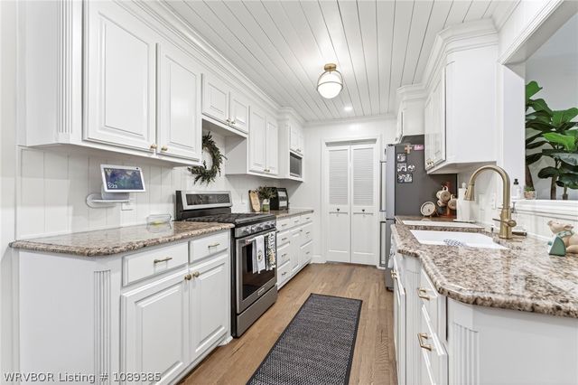 10308 Stoneleige Street, Fort Smith, AR 72908