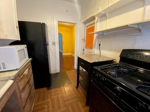 1960 4TH AVENUE N, St Petersburg, FL 33713